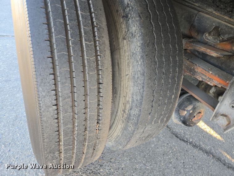 image for item DT5318 1990 GMC 7000 dump truck