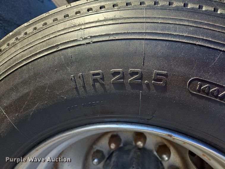 image for item DT5318 1990 GMC 7000 dump truck