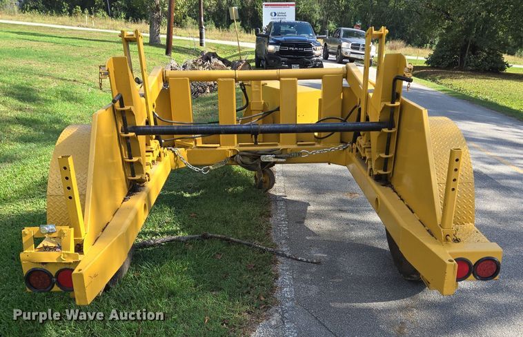 image for item DT5332 1984 Butler reel trailer