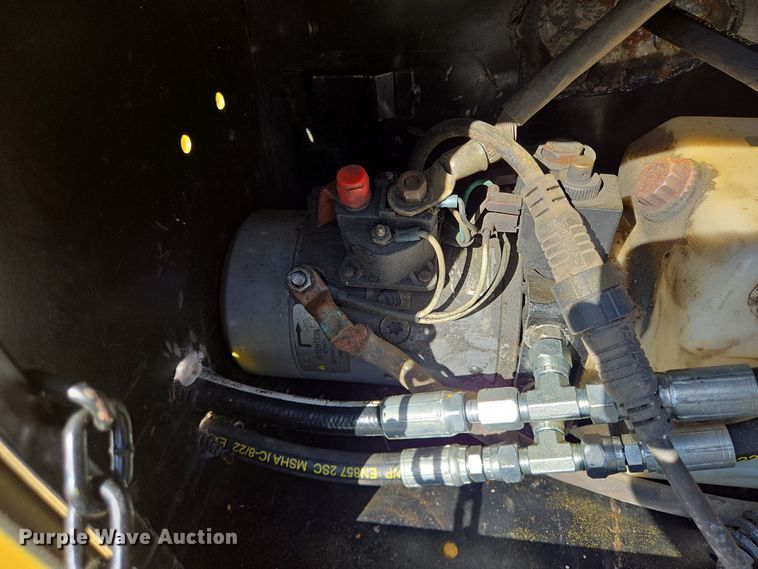 image for item DT5332 1984 Butler reel trailer