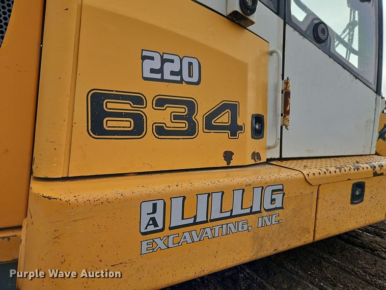 image for item DT7551 Liebherr LR 634 track loader