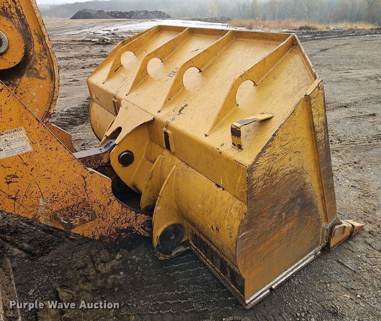 image for item DT7551 Liebherr LR 634 track loader