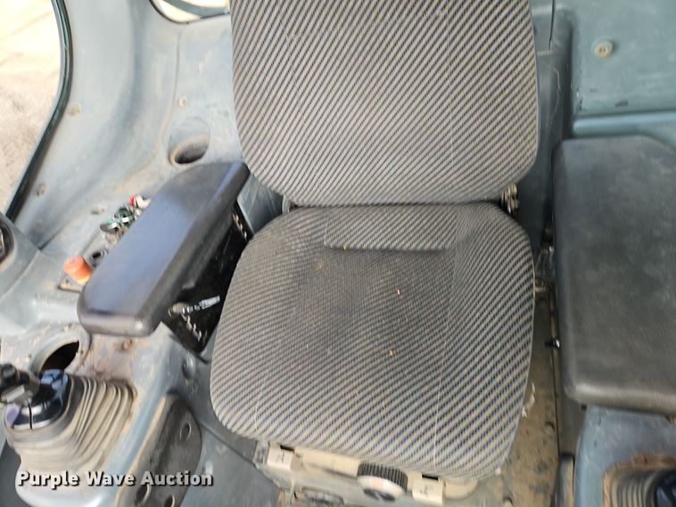 image for item DT7551 Liebherr LR 634 track loader