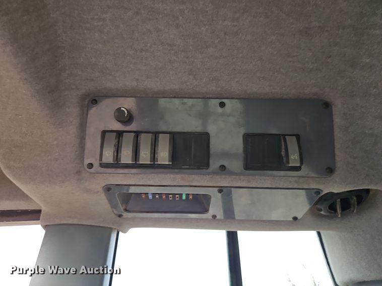 image for item DT7551 Liebherr LR 634 track loader