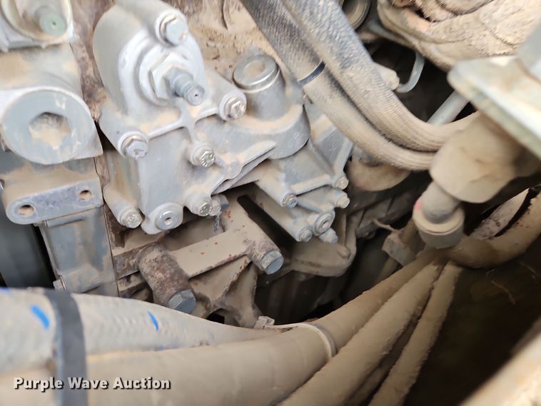 image for item DT7551 Liebherr LR 634 track loader