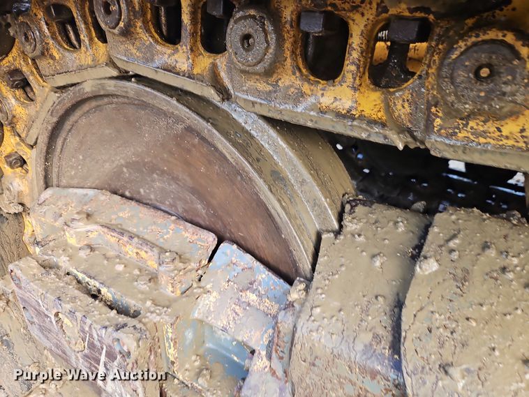 image for item DT7551 Liebherr LR 634 track loader