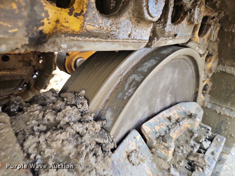 image for item DT7551 Liebherr LR 634 track loader