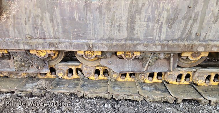 image for item DT7551 Liebherr LR 634 track loader