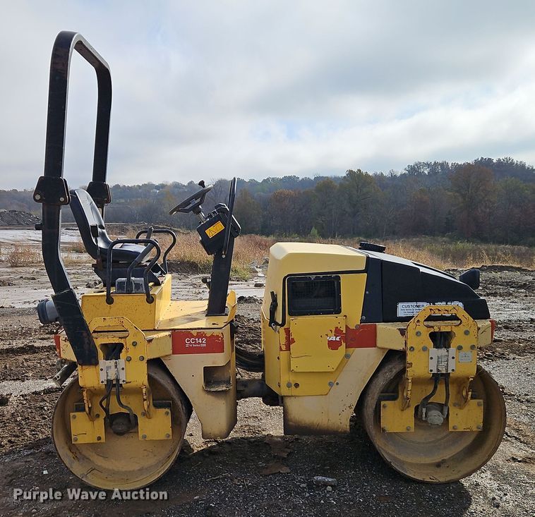 image for item DT7554 2005 Dynapac CC142 double drum vibratory roller