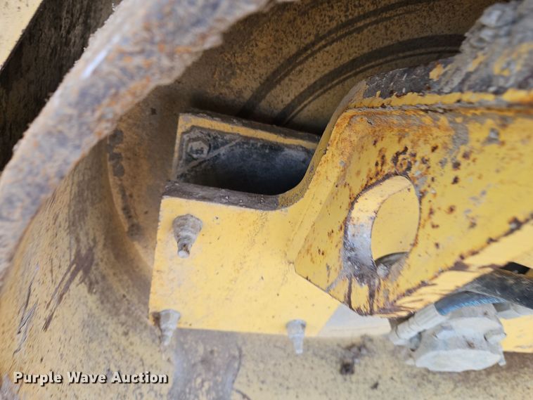 image for item DT7554 2005 Dynapac CC142 double drum vibratory roller