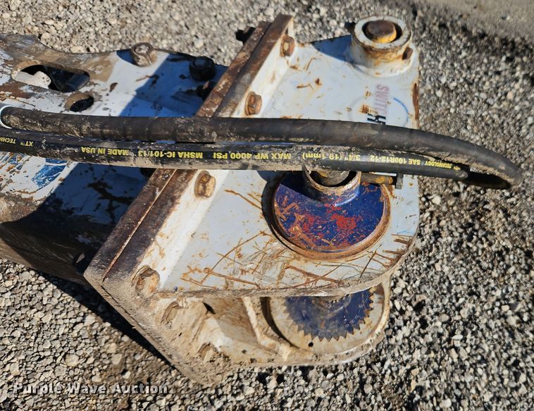 image for item DT7555 FRD F90L breaker