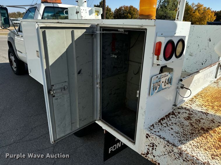 image for item DU9495 1999 Chevrolet C3500HD bucket truck