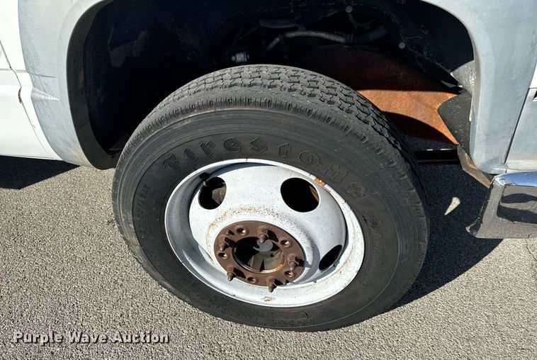 image for item DU9495 1999 Chevrolet C3500HD bucket truck