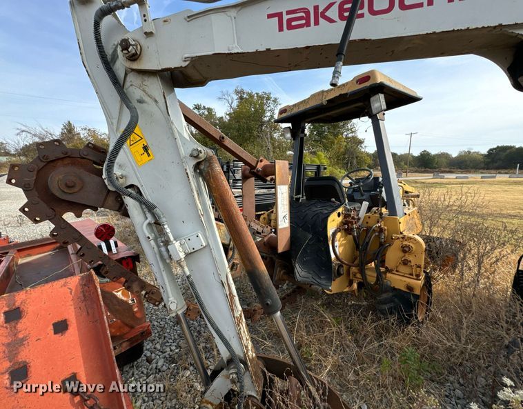 image for item DU9500 1996 Case 560 trencher