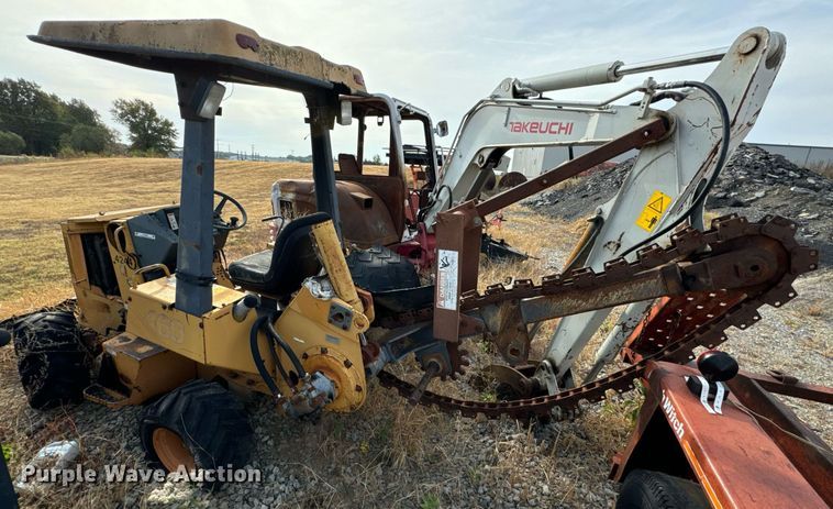 image for item DU9500 1996 Case 560 trencher