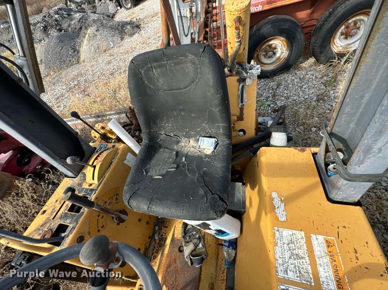 image for item DU9500 1996 Case 560 trencher