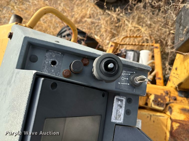 image for item DU9500 1996 Case 560 trencher