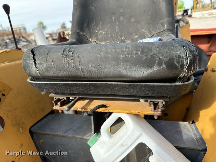 image for item DU9500 1996 Case 560 trencher