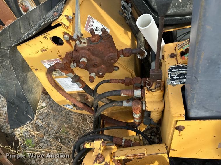 image for item DU9500 1996 Case 560 trencher