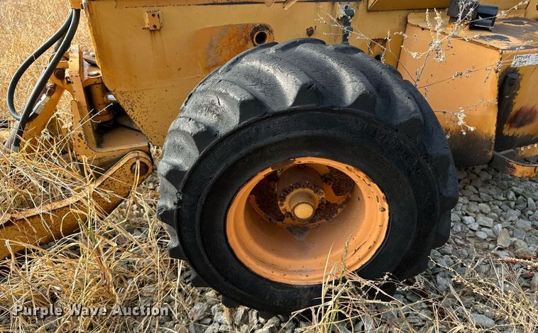 image for item DU9500 1996 Case 560 trencher