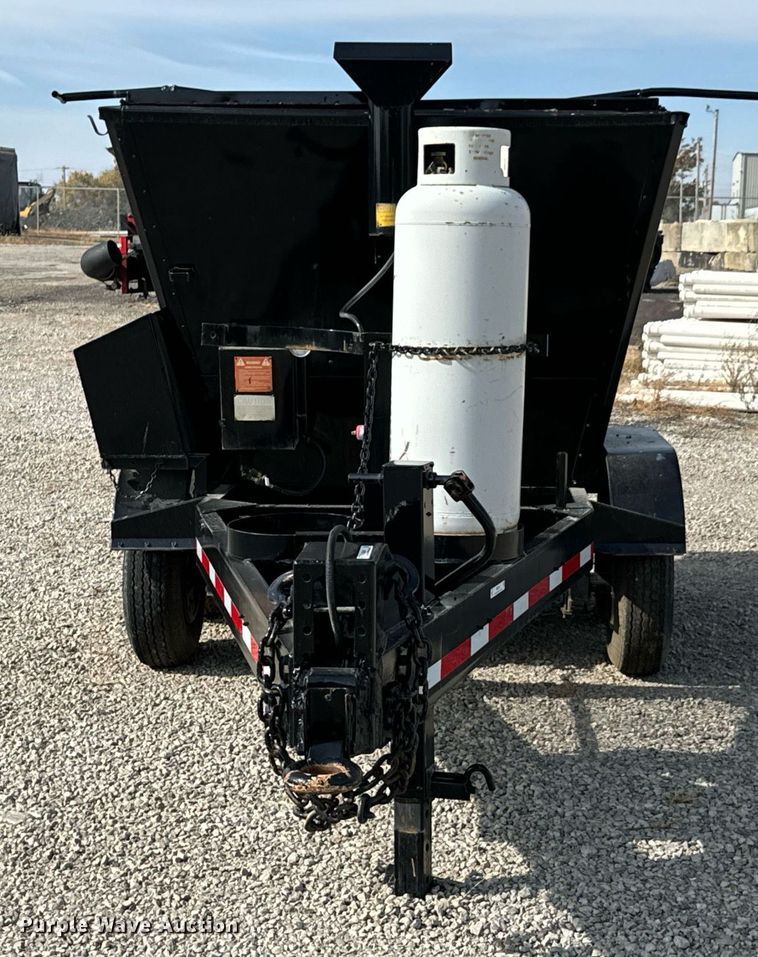 image for item DU9503 Roadmaster 300J asphalt trailer