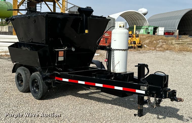 image for item DU9503 Roadmaster 300J asphalt trailer
