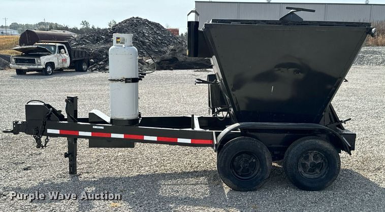 image for item DU9503 Roadmaster 300J asphalt trailer