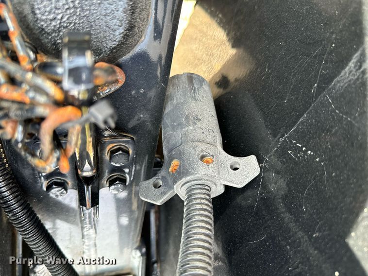 image for item DU9503 Roadmaster 300J asphalt trailer