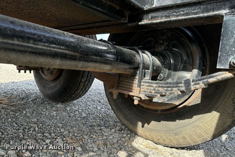 image for item DU9503 Roadmaster 300J asphalt trailer