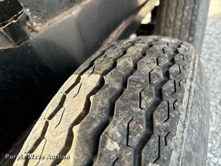 image for item DU9503 Roadmaster 300J asphalt trailer