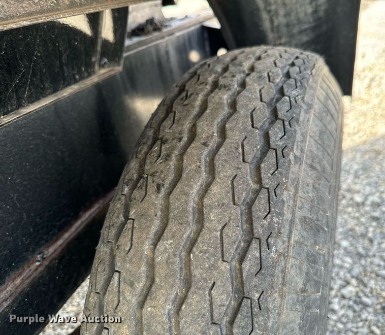 image for item DU9503 Roadmaster 300J asphalt trailer