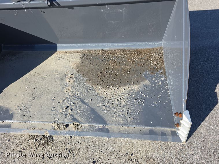 image for item DV0015 2023 Raptor Attachments SS-MPB-72-SM skid steer bucket