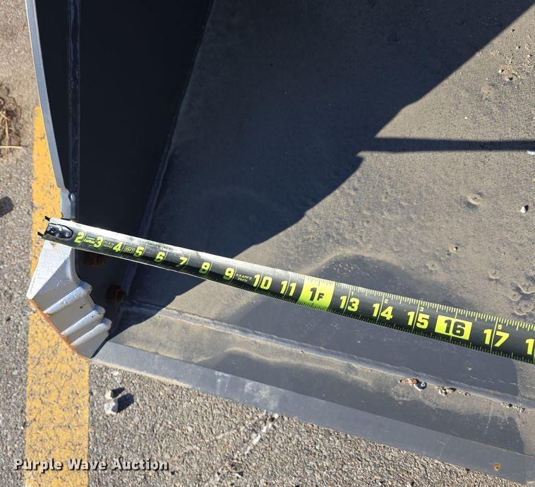 image for item DV0015 2023 Raptor Attachments SS-MPB-72-SM skid steer bucket