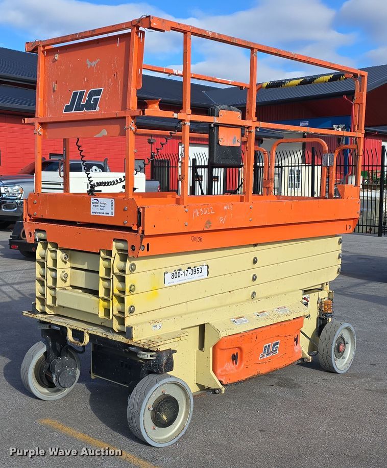 image for item DV0022 2017 JLG 2646 ES scissor lift