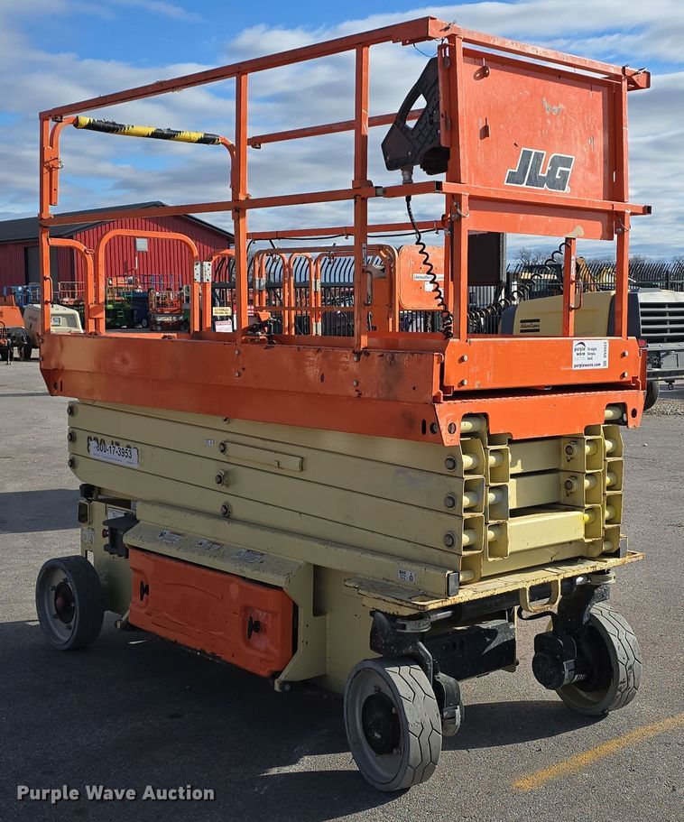 image for item DV0022 2017 JLG 2646 ES scissor lift