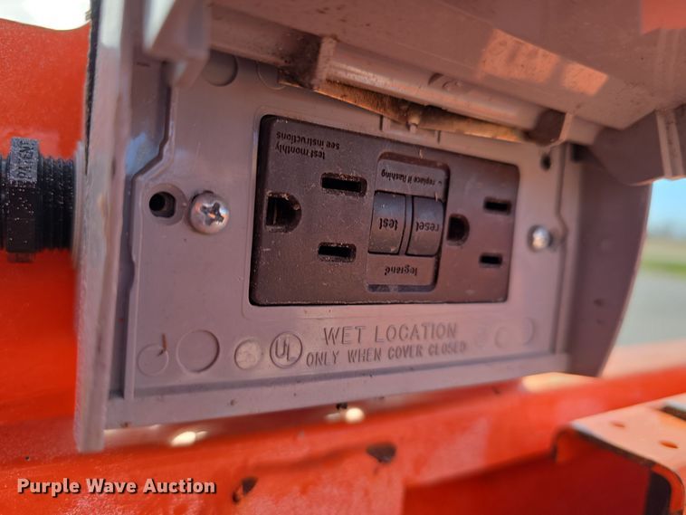 image for item DV0022 2017 JLG 2646 ES scissor lift