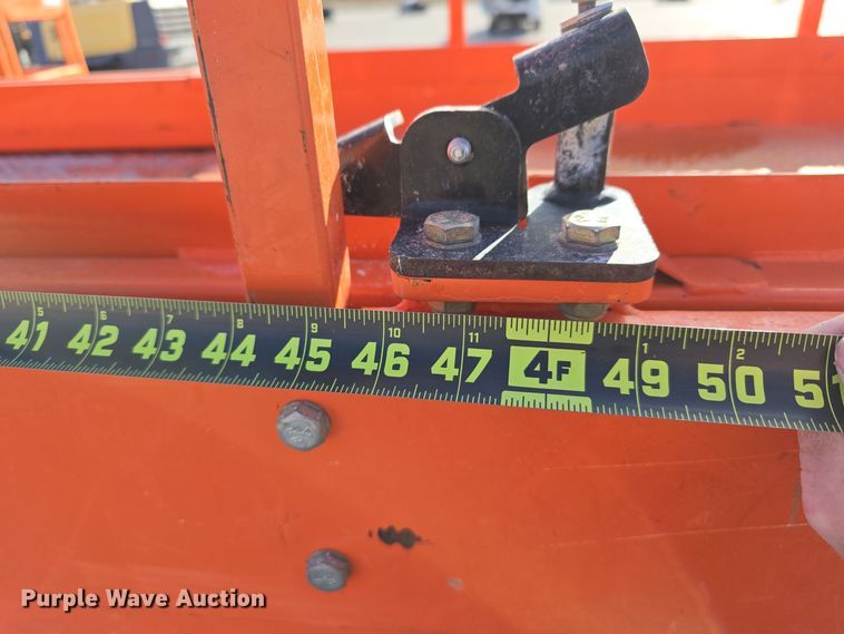 image for item DV0022 2017 JLG 2646 ES scissor lift