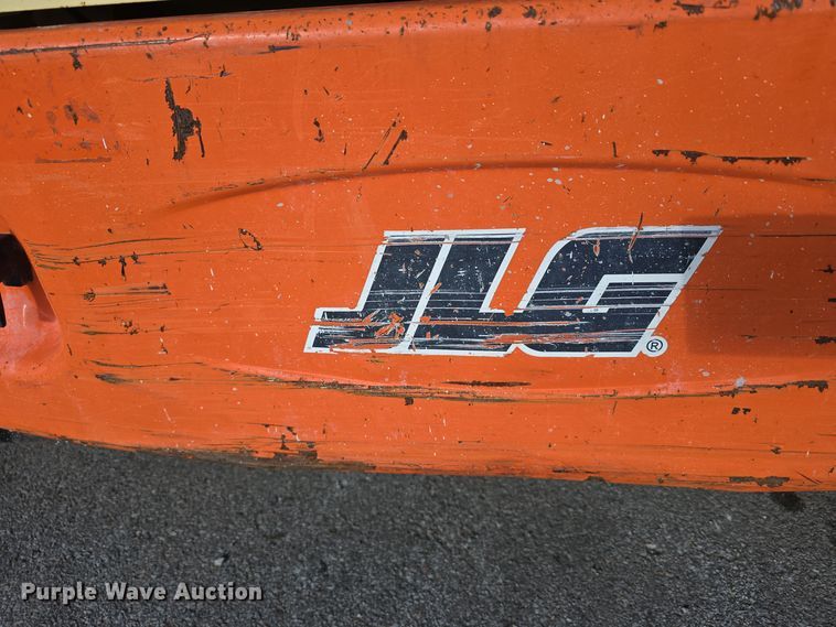 image for item DV0022 2017 JLG 2646 ES scissor lift