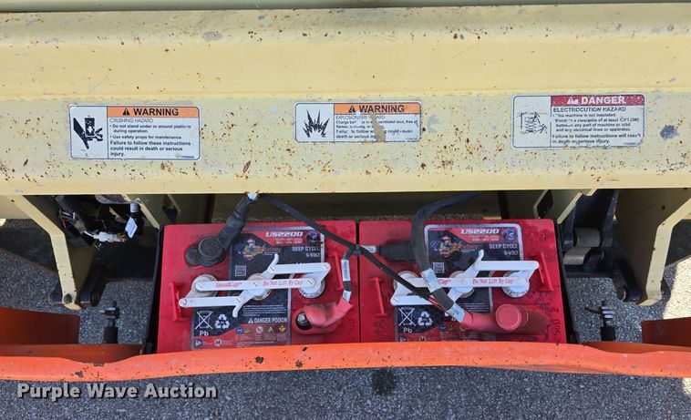 image for item DV0022 2017 JLG 2646 ES scissor lift