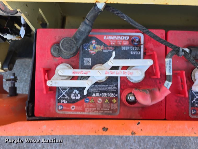 image for item DV0022 2017 JLG 2646 ES scissor lift