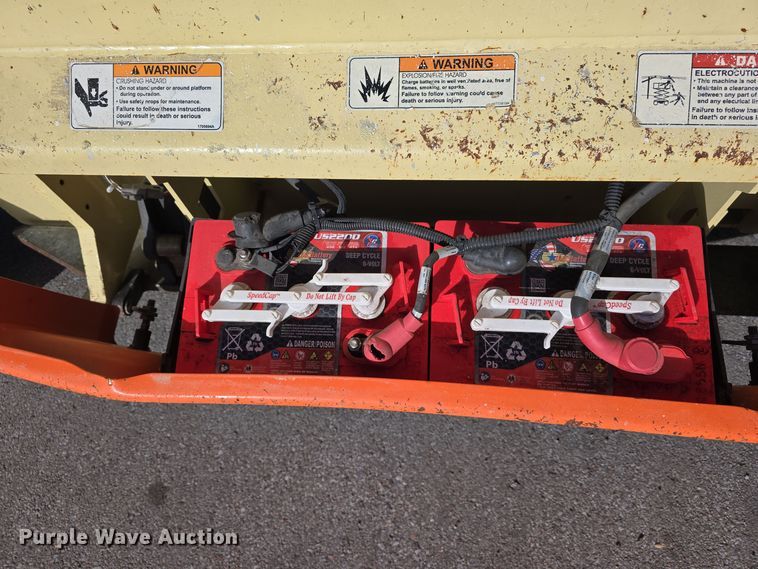 image for item DV0022 2017 JLG 2646 ES scissor lift