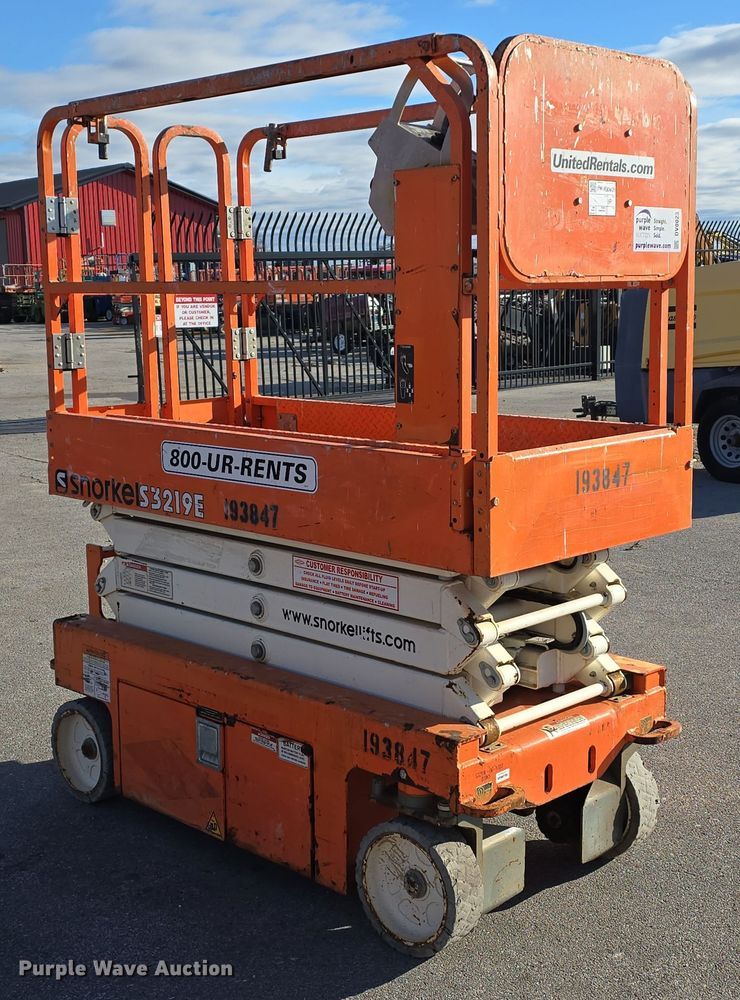image for item DV0023 2017 Snorkel S3219E scissor lift