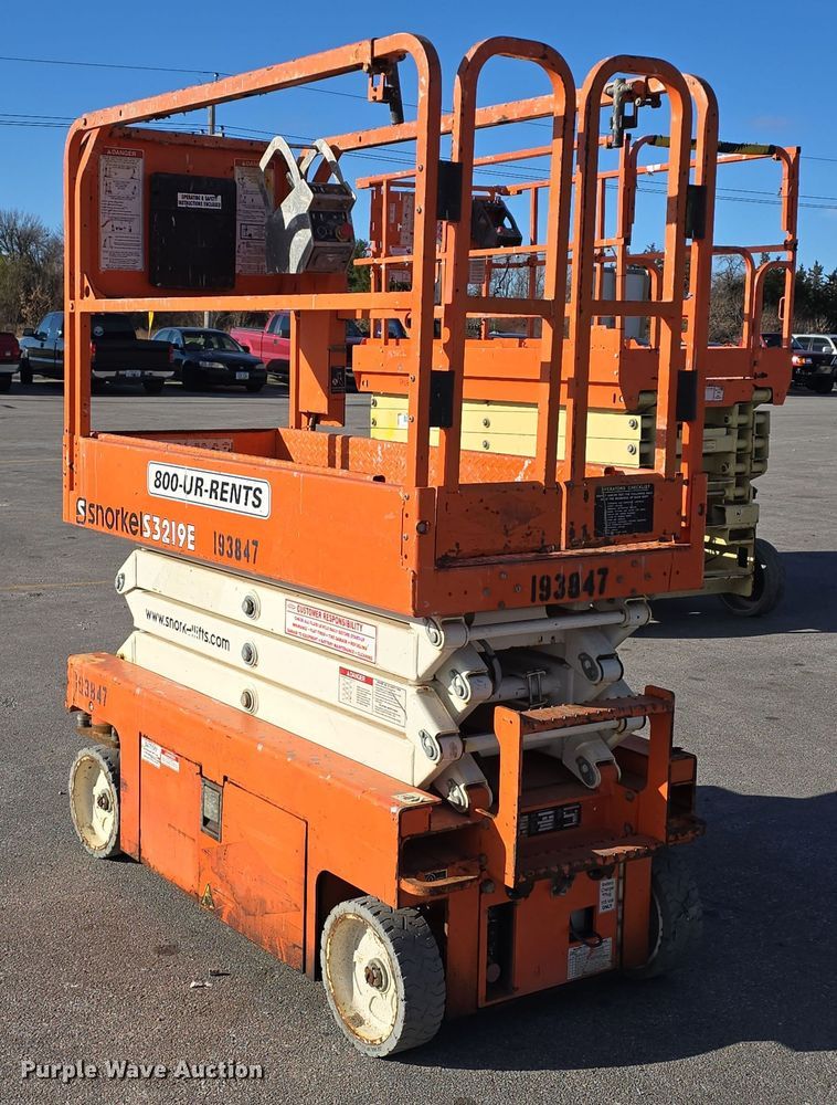 image for item DV0023 2017 Snorkel S3219E scissor lift