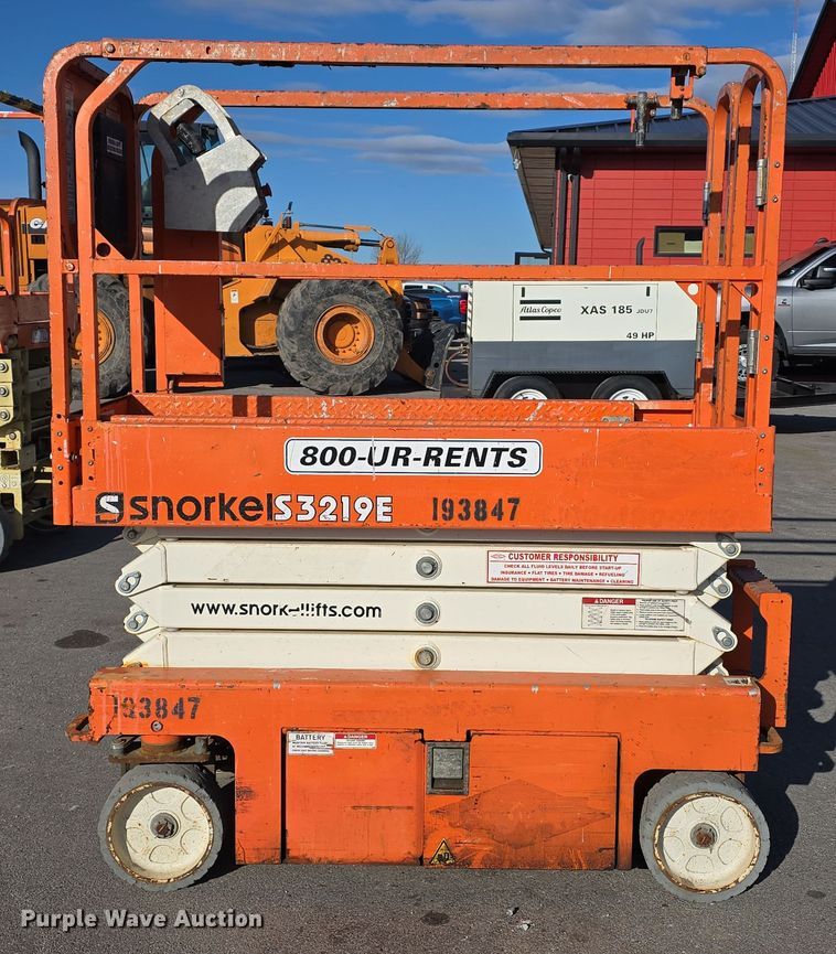 image for item DV0023 2017 Snorkel S3219E scissor lift