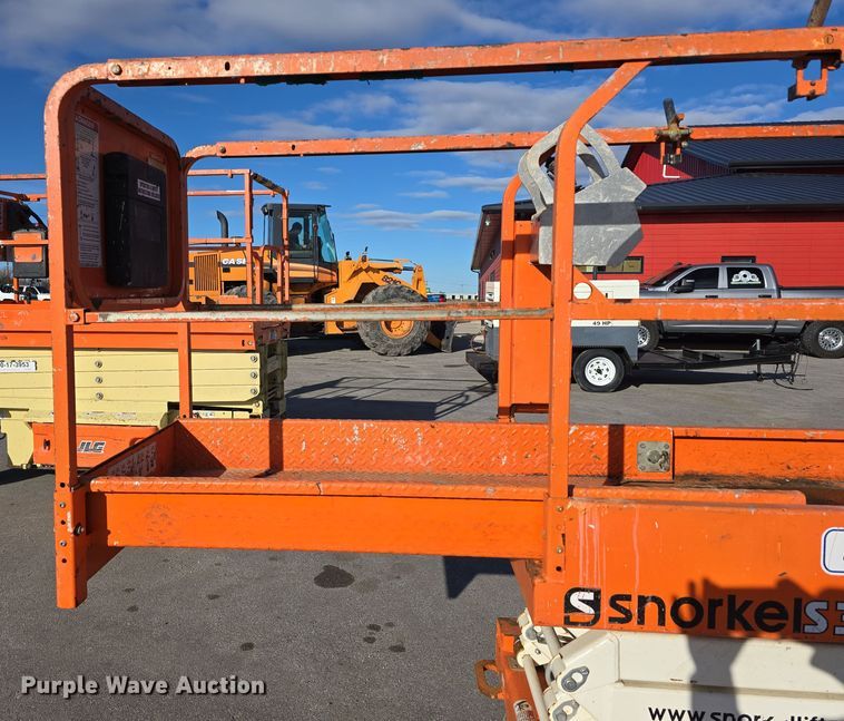 image for item DV0023 2017 Snorkel S3219E scissor lift