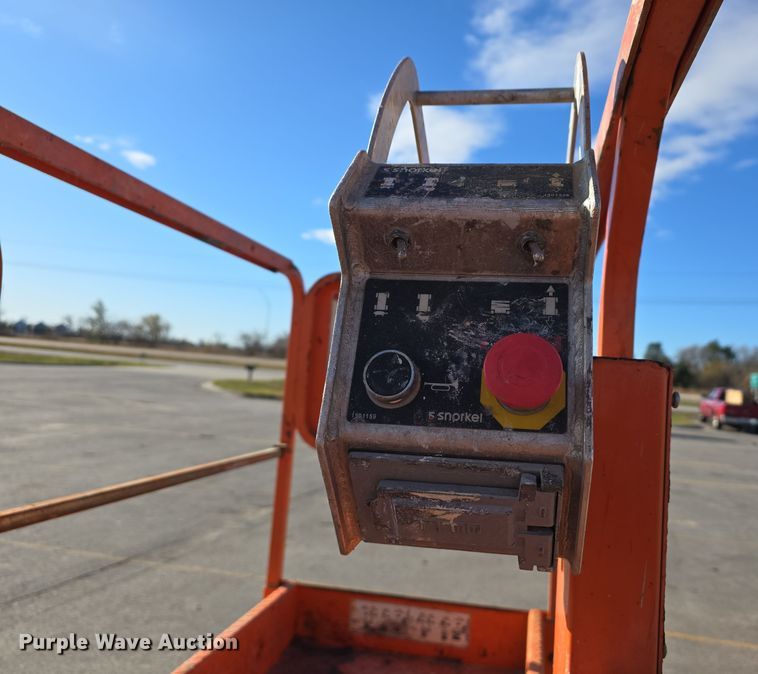 image for item DV0023 2017 Snorkel S3219E scissor lift