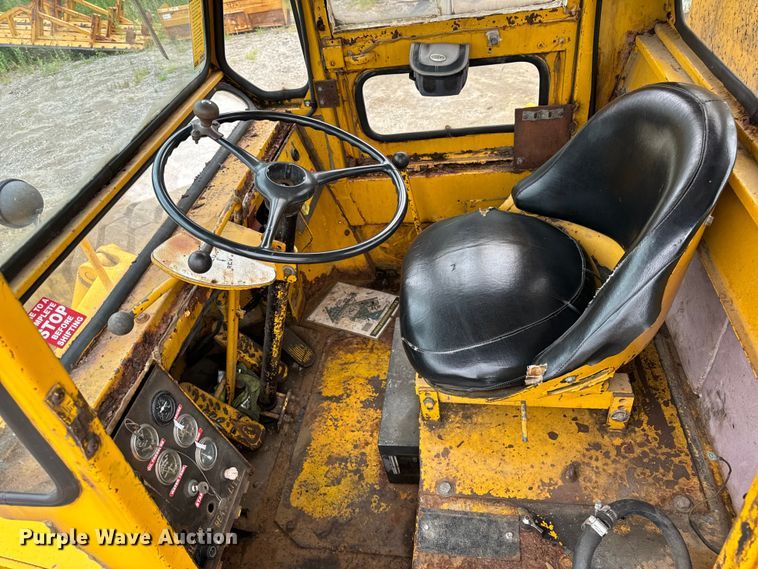 image for item DV5840 1974 Michigan  280 dozer