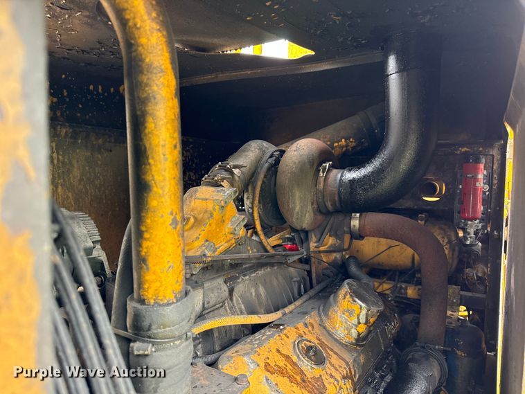 image for item DV5840 1974 Michigan  280 dozer