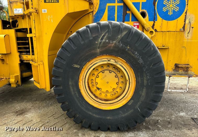 image for item DV5840 1974 Michigan  280 dozer