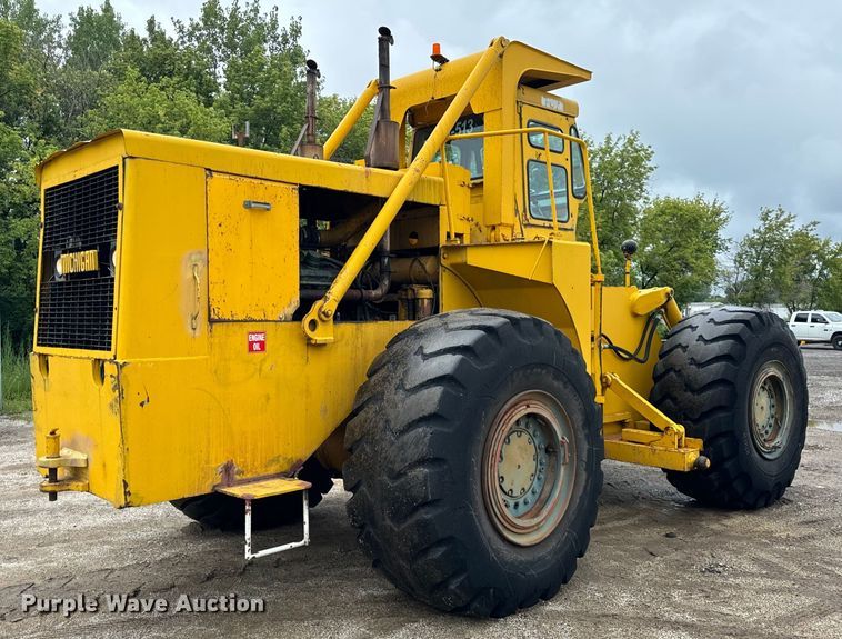 image for item DV5841 Michigan 280 dozer